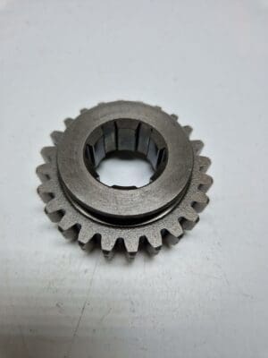 521-17261-00 Gear 6th wheel 24T Yamaha RD400 '76-'79 as new - Image 2