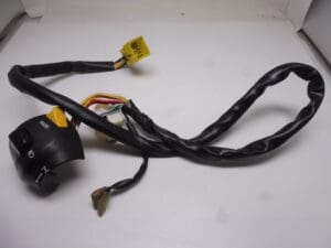 37400-26E10 Switch L. 1/2 Suzuki GSX600F '98-'00, GSF600 '95-'99 as new