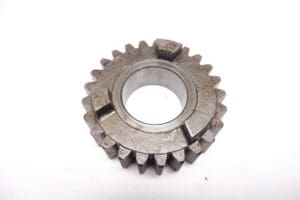 13134-003 Gear driven shaft 4th 25T Kawasaki H1/A1/A7/KH500 as new