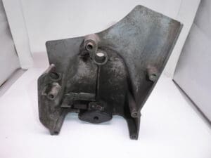 11361-15601 Cover engine sprocket Suzuki T500, GT500 used - Image 3