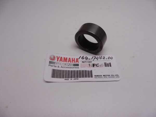 Yamaha 90387-06560-00 Collar; 903870656000 Made by Yamaha 