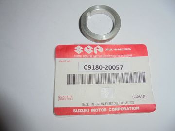 09180-20057 Spacer Crankshaft valve guide RG500 / RGB500