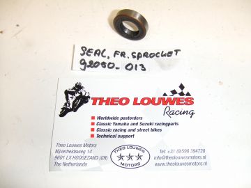 92050-013 n Oil seal front sprocket KX80