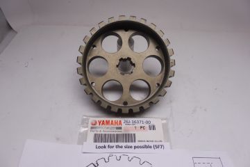26J-16371-00 Boss,clutch Yam.TZ250 '1982 or later new 
