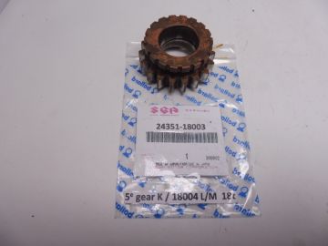 24351-18003 Gear 5e18T Suz.T250-350/GT250-380 as new