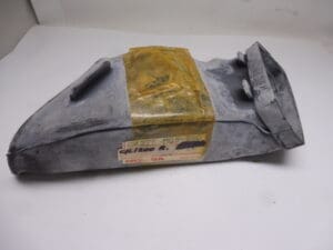64275-MG9-680 Tube air duct R. intake Honda GL1200 new