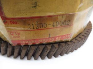 Alternative view of 21200-49002 Gear assembly clutch house Suzuki GS1000 original new