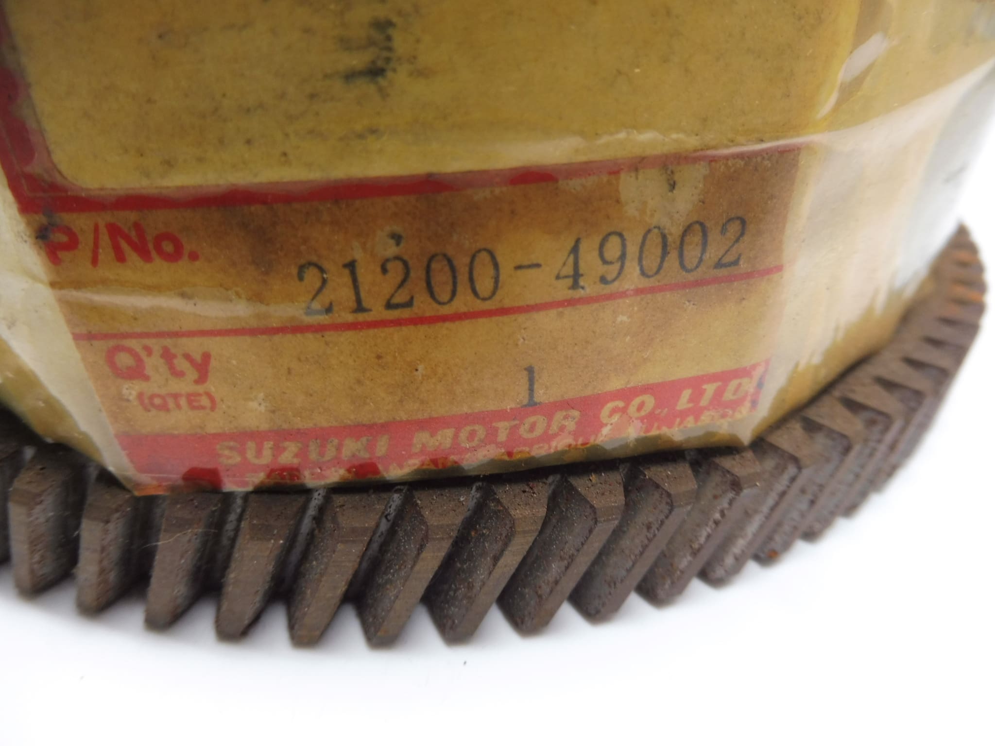 21200-49002 Gear assembly clutch house Suzuki GS1000 original new - Image 2