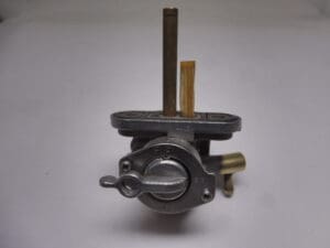44300-15600 Fuel cock Suzuki GT250 '76-'78, GT500 '76-'77 used as new