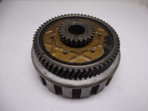 21200-18002 Gear assembly clutch house Suzuki GT250 original used