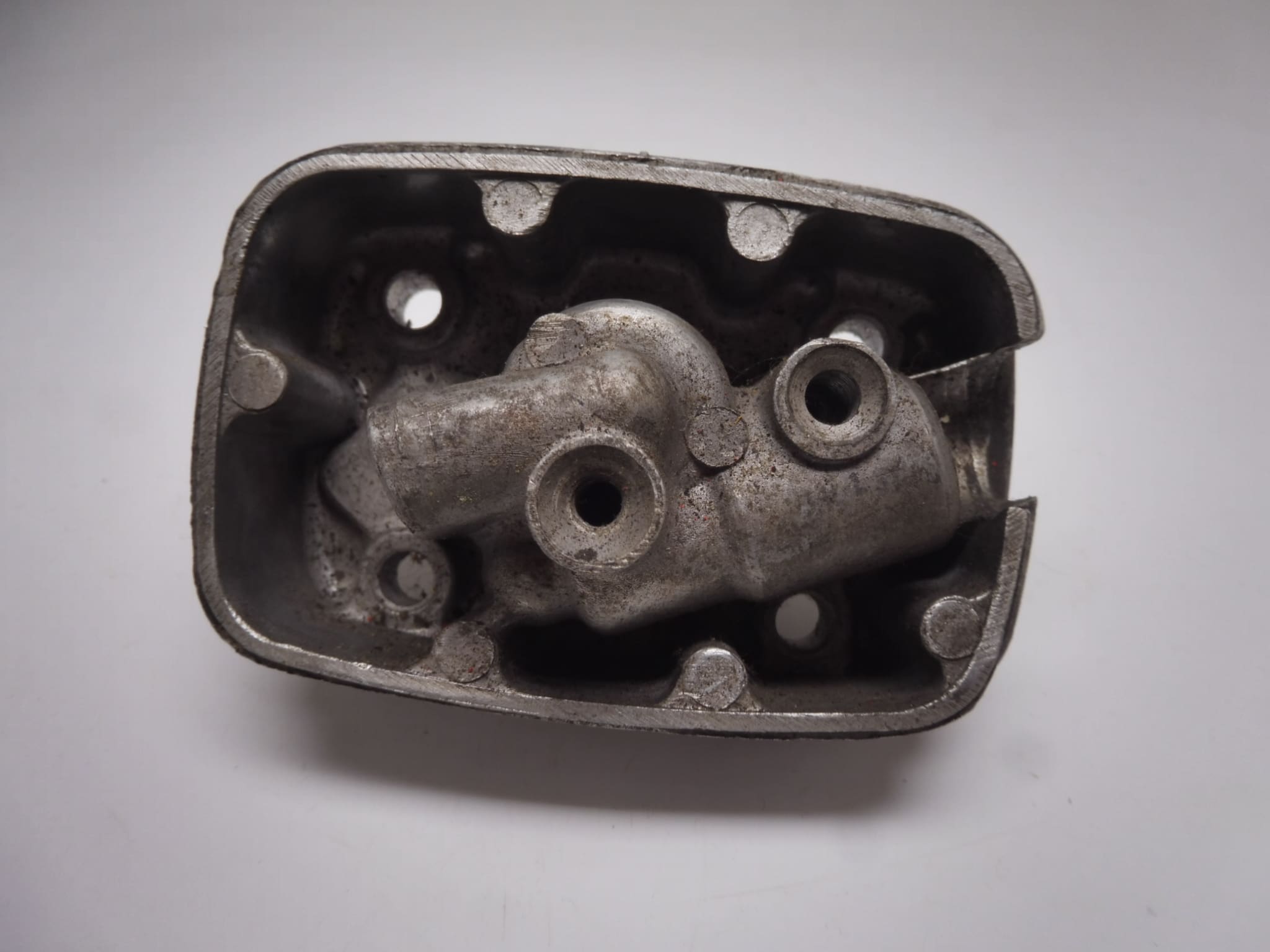 12330-354-000 Cover cylinder head R. side Honda CB200 used