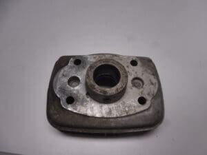 Alternative view of 30361-354-000 Base point cylinder head Honda CB/CL 200 used