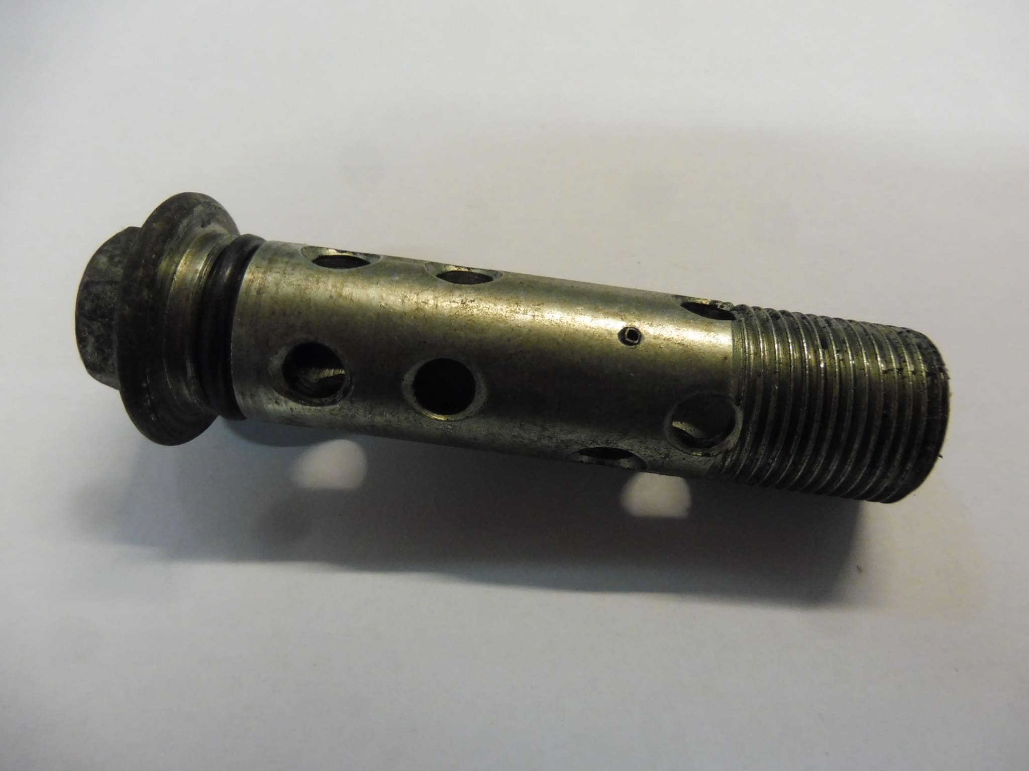 15420-300-000 Oil filter bolt L. 80mm CB 400/500/550/750/900/1100 used