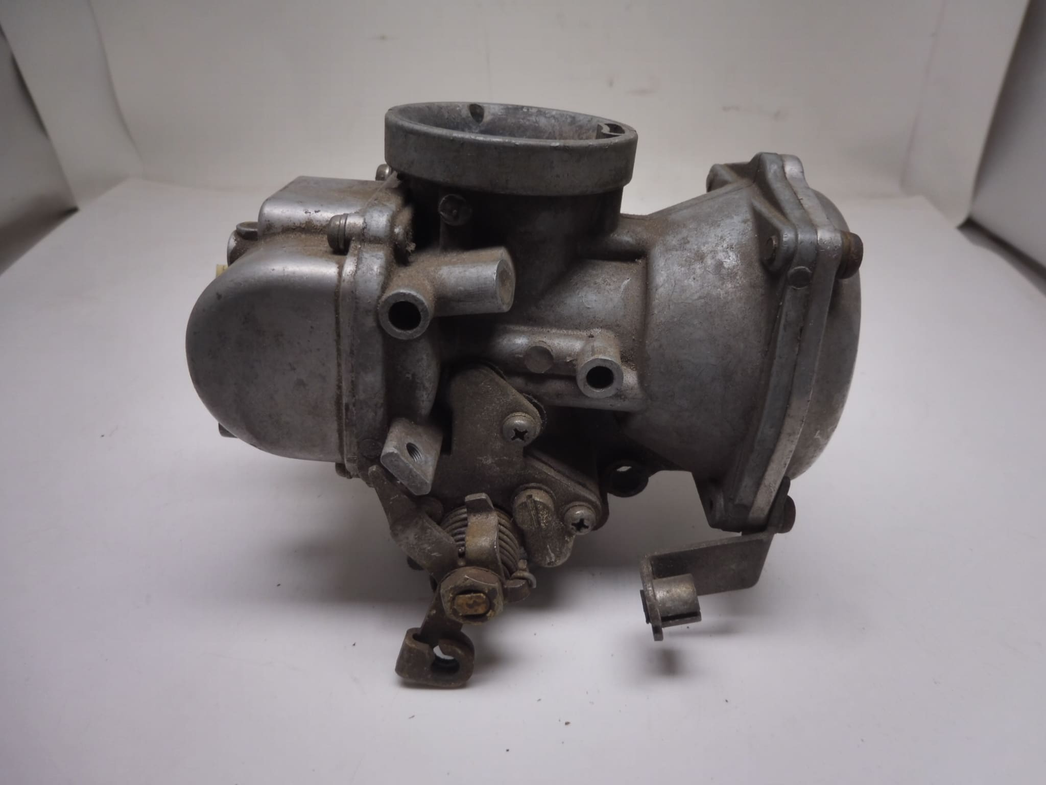 341-14902-04 Carburator assembly R. Yamaha TX750 '73-'74 used - Image 3