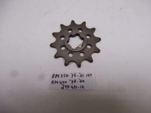 27511-41100 Front sprocket RM 250 '76-'81/RM 400 '78-'80 12T new