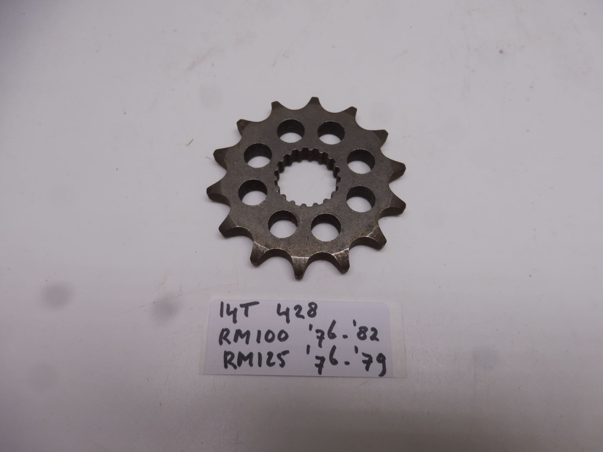 27511-41300 Front sprocket RM 100'76-'79/RM 125 '76-'82 14T new
