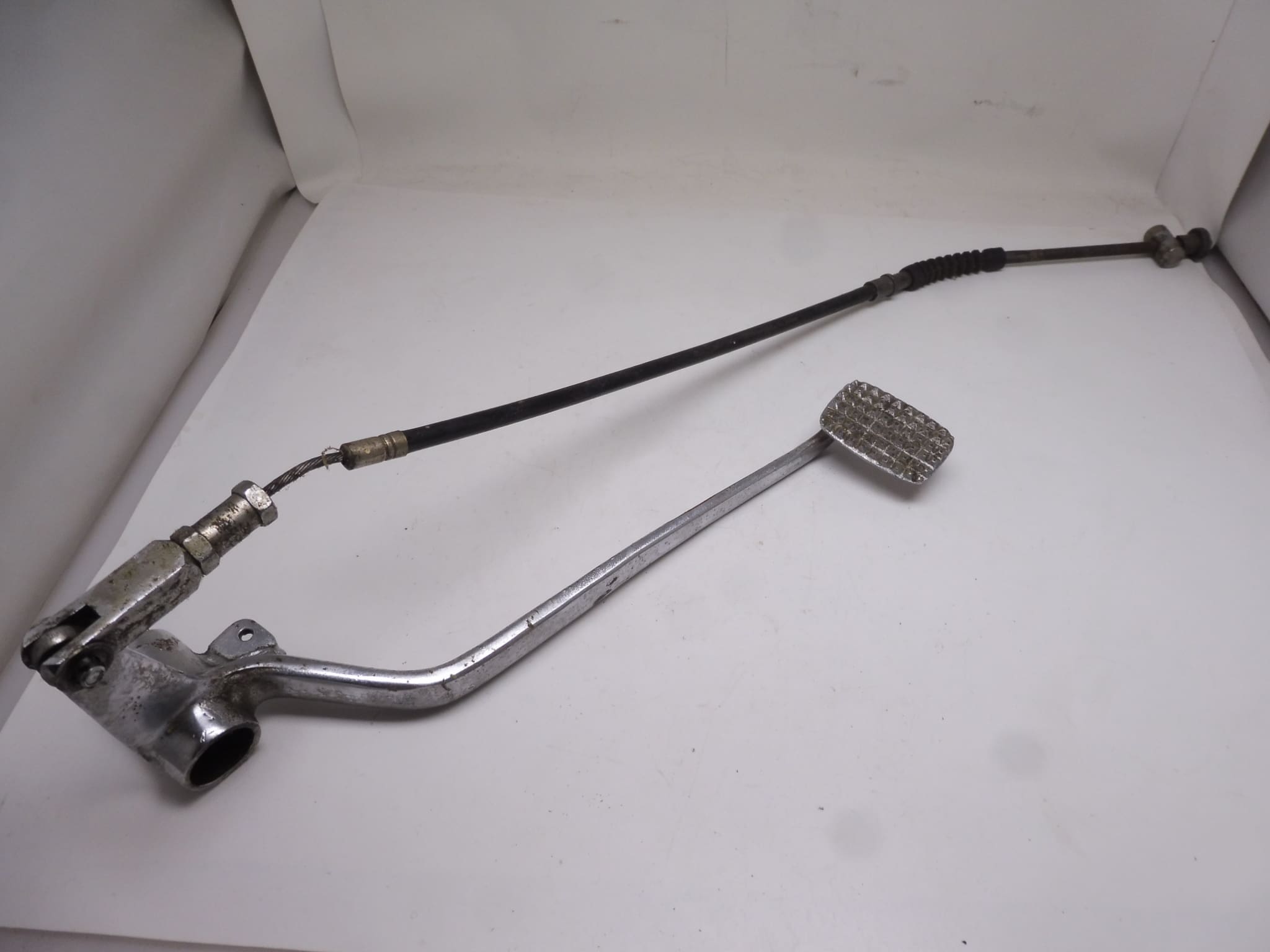 43110-11000 Rear brake pedal Suzuki T20 '65-'69 with cable used