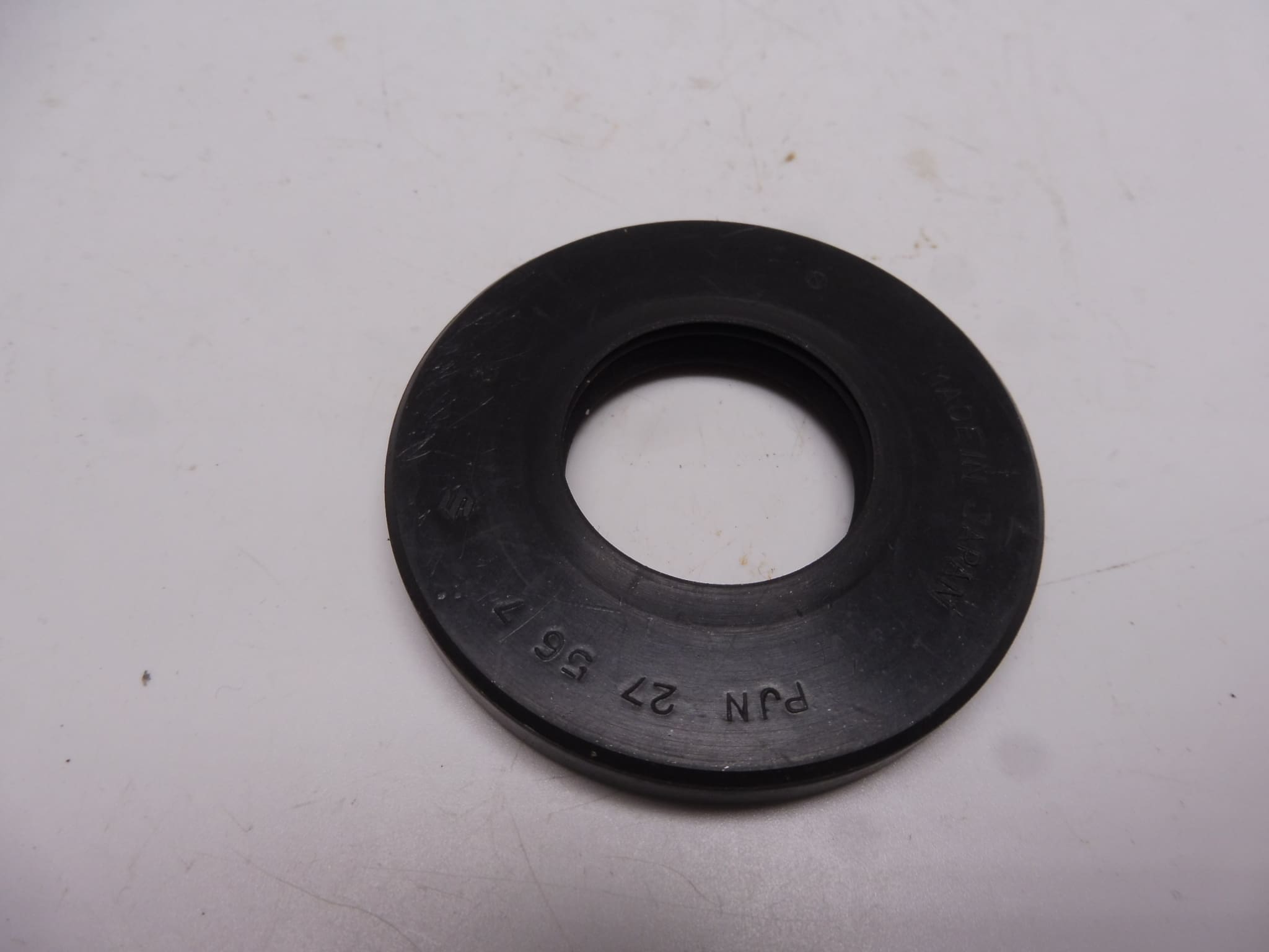 09283-27003 Seal driveshaft Suzuki GT/T250, T350 27x56x7 original new
