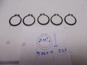 92033-010/09380-25003 Circlip gearbox Kaw.S1-2-3 250/3-350/3-400-3 andA1/A1R/A1SS/A7/A7SS/KZ400 '66 till '77