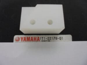 Yamaha - 1T1-22178-01_1 - TX500 - Rear Arm & Rear Cushion