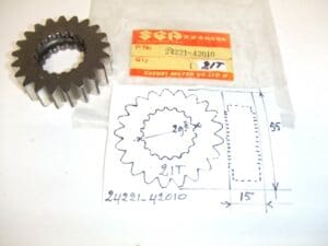 Suzuki - 24221-42010 - RG500 - Transmission