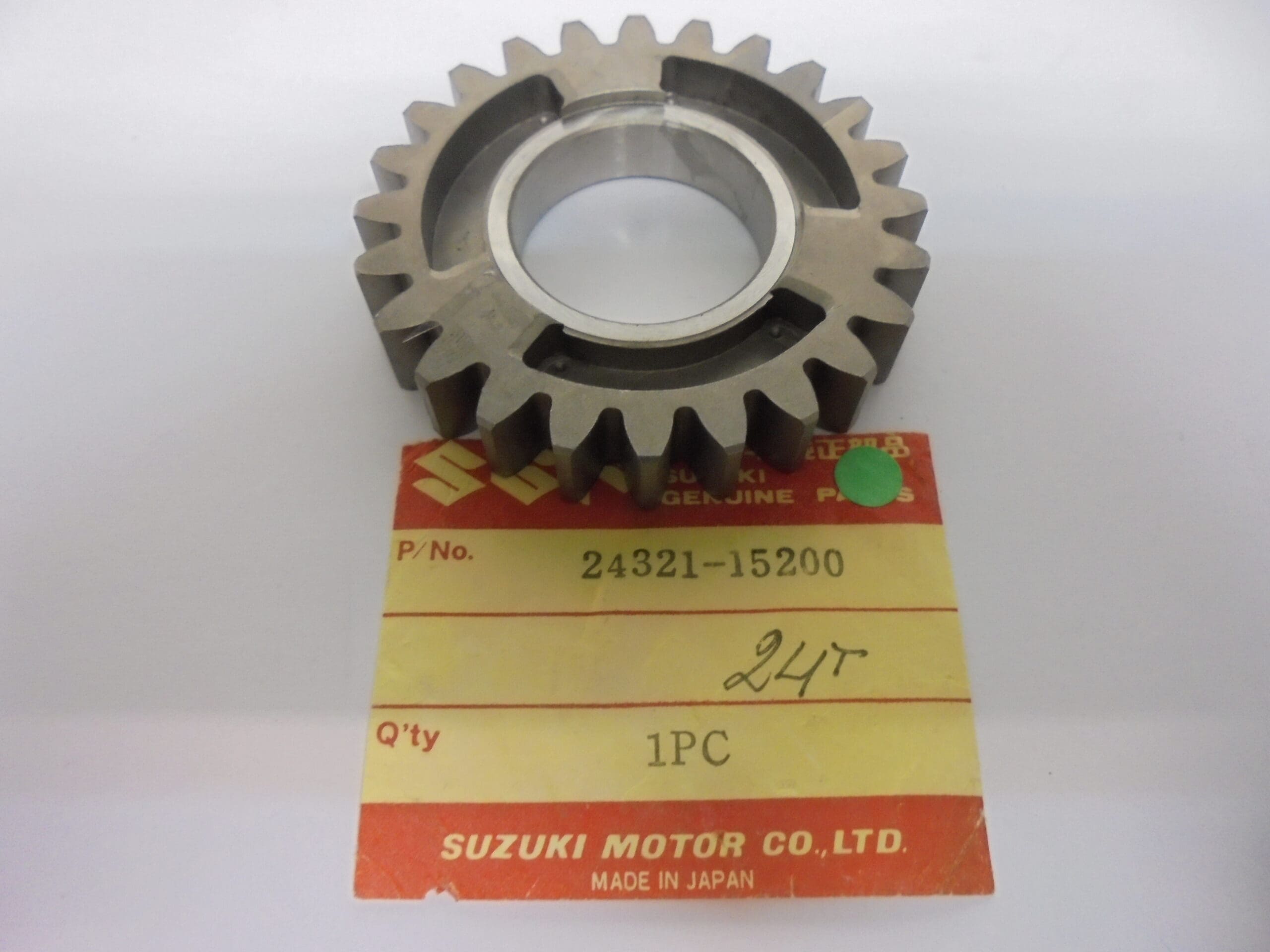 Suzuki - 24321-15200_1 - RGB500 - Transmission