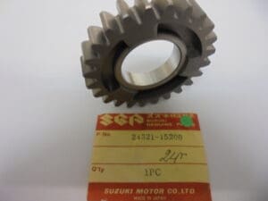 Suzuki - 24321-15200_1 - RGB500 - Transmission