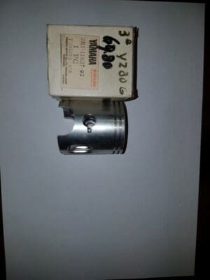Yamaha - 3R1-11637-02_1 - YZ80 - Piston