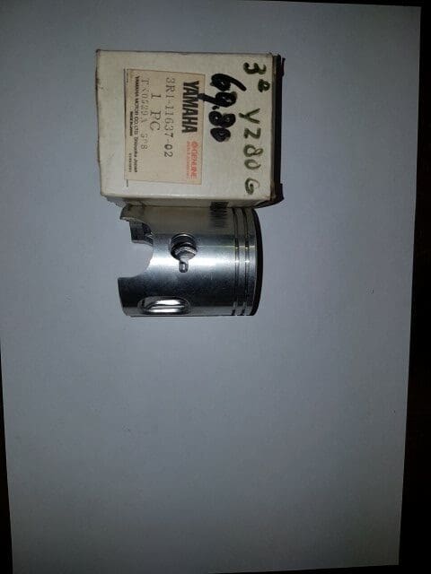 Yamaha - 3R1-11637-02_1 - YZ80 - Piston
