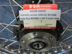 Suzuki - 64100-42810 - RG500 -1 till 6 Rear Wheel complete