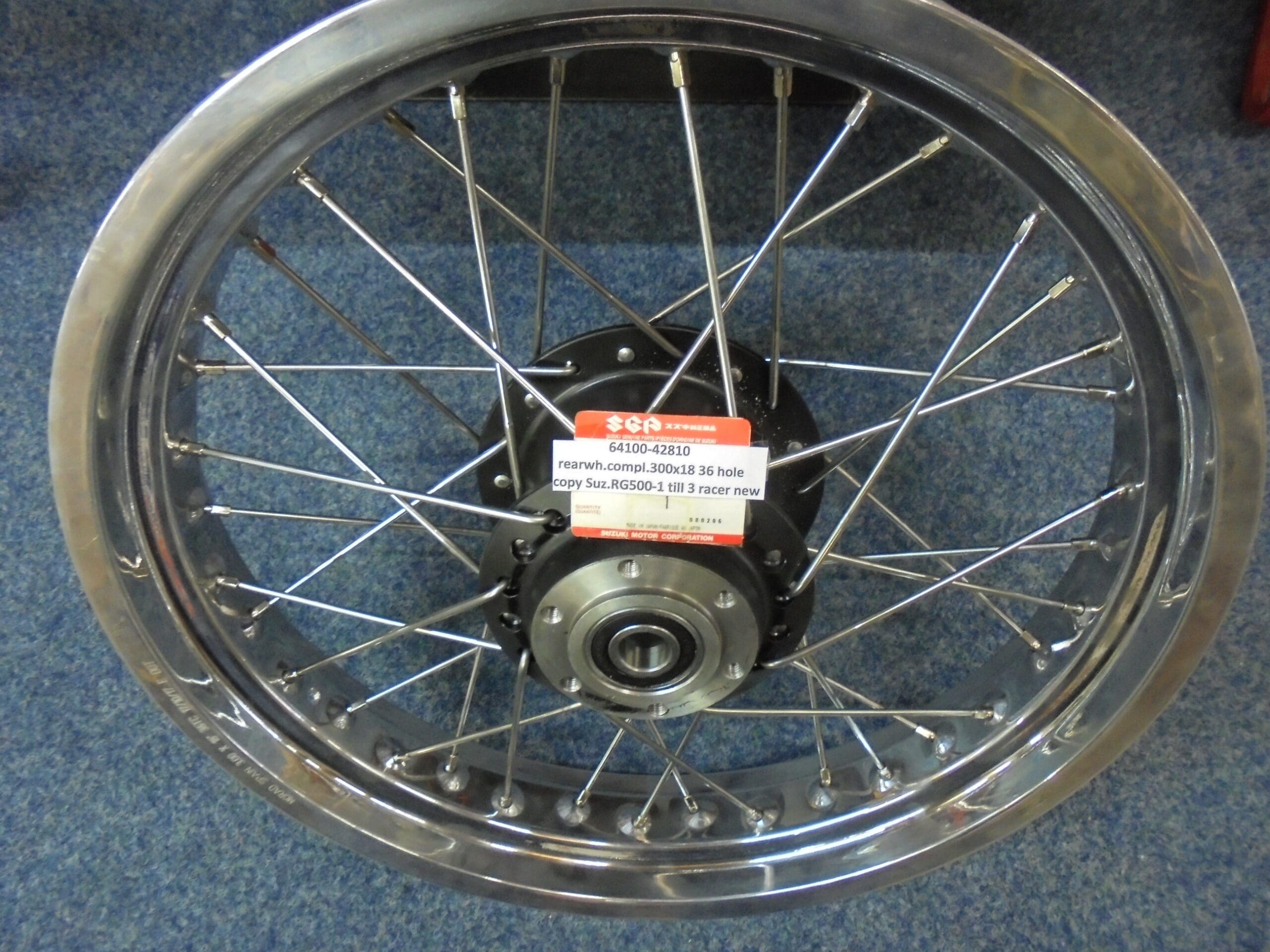 Suzuki - 64100-42810 - RG500 -1 till 6 Rear Wheel complete