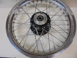 Suzuki - 64100-42810 - RG500 -1 till 6 Rear Wheel complete