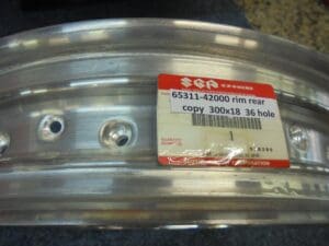 Suzuki - 65311-42000_1 - RG500-1 till 6 models - Rim rearwheel.