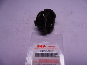 24351-30101 Gear 5th driven 19T TS250 / TS250ER as new