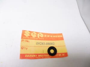 Suzuki olie keerring oliepomp origineel onderdeelnummer 09285-08002 size 8x16x4