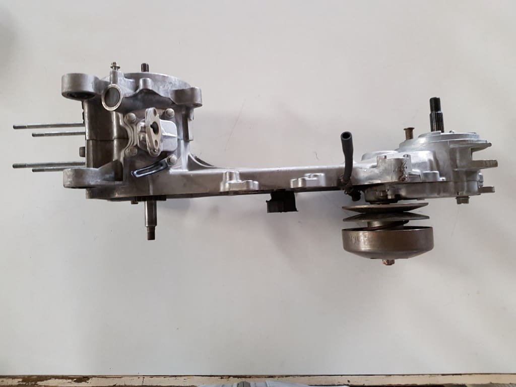 AB50E-E Crankcase-crankshaft-clutch/inlet-readvavle ass'y new Honda PX50 moped - Image 6