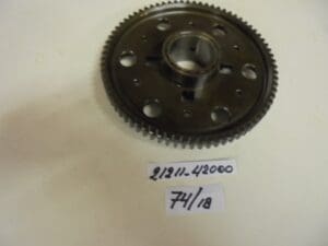 Suzuki - 21211-42000 74T/18T - RG500 - Clutch