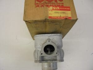 Suzuki - 11211-15400/15401 - RGB500 - Cylinder