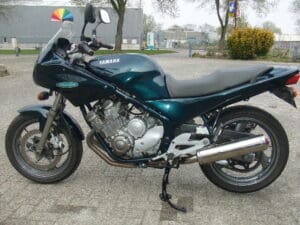 Alternative view of XJ600S Diversion in excellent condition