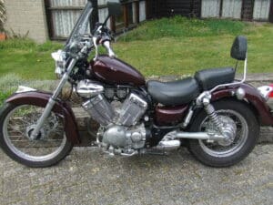 Alternative view of Motorbike XV535 Maroon/red 1997