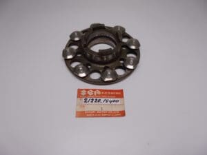Suzuki - 21220-15400 - RGB500 - Clutch