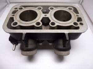 Yamaha - 1H3-11311-01 as new - TZ250 F/G - Cylinder