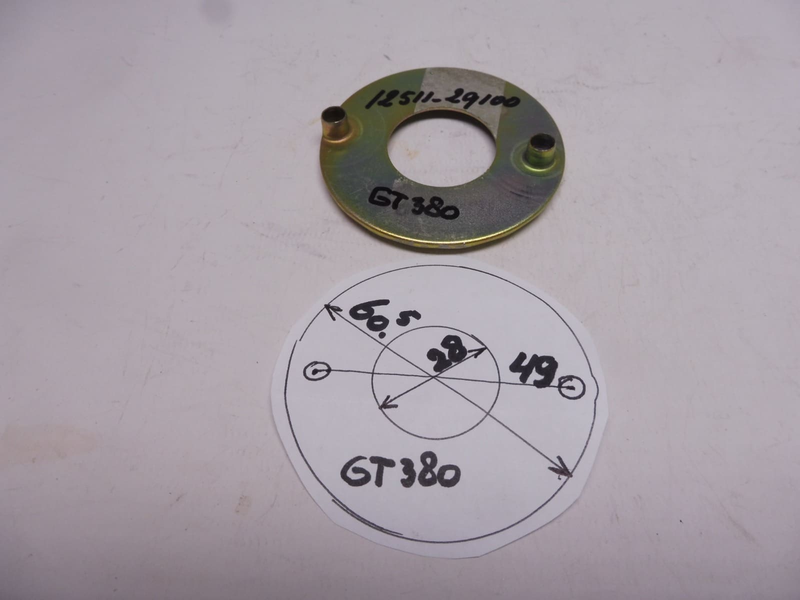 12511-29100 Plate crankshaft oil guide Suzuki GT380