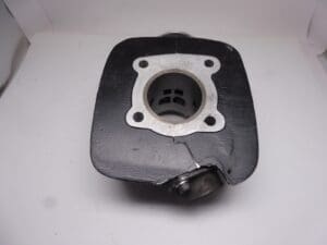 11210-13641 Cilinder used (Your project) Suz.TS50ER-TS50XK 49.5 mm with membraan and exh.flange less piston