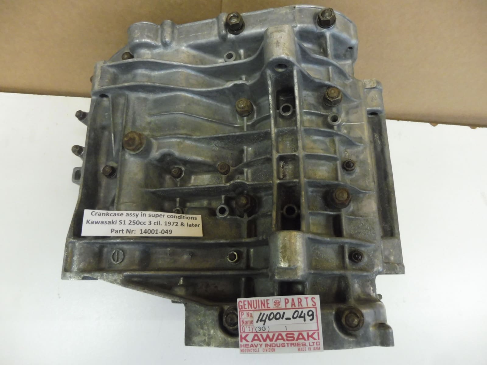 14001-049 Crankcase assy Kawasaki S1 250/3cil.'72 up perfect condition.
