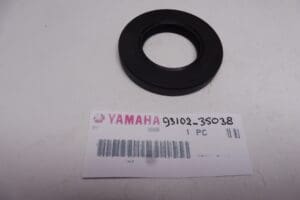 93102-35038 Seal front sprocket Yam.TR2 350cc 1968 till 1971 new