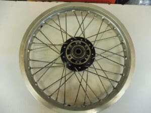 1H3-25111-01-33 Frontwh.compl.used TZ's'75 till'80 Rim size Takasago 18x2.15