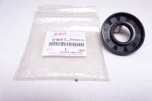 09283-25007 Seal crankshaft C Suzuki T20 and TC250 1965 and laternew