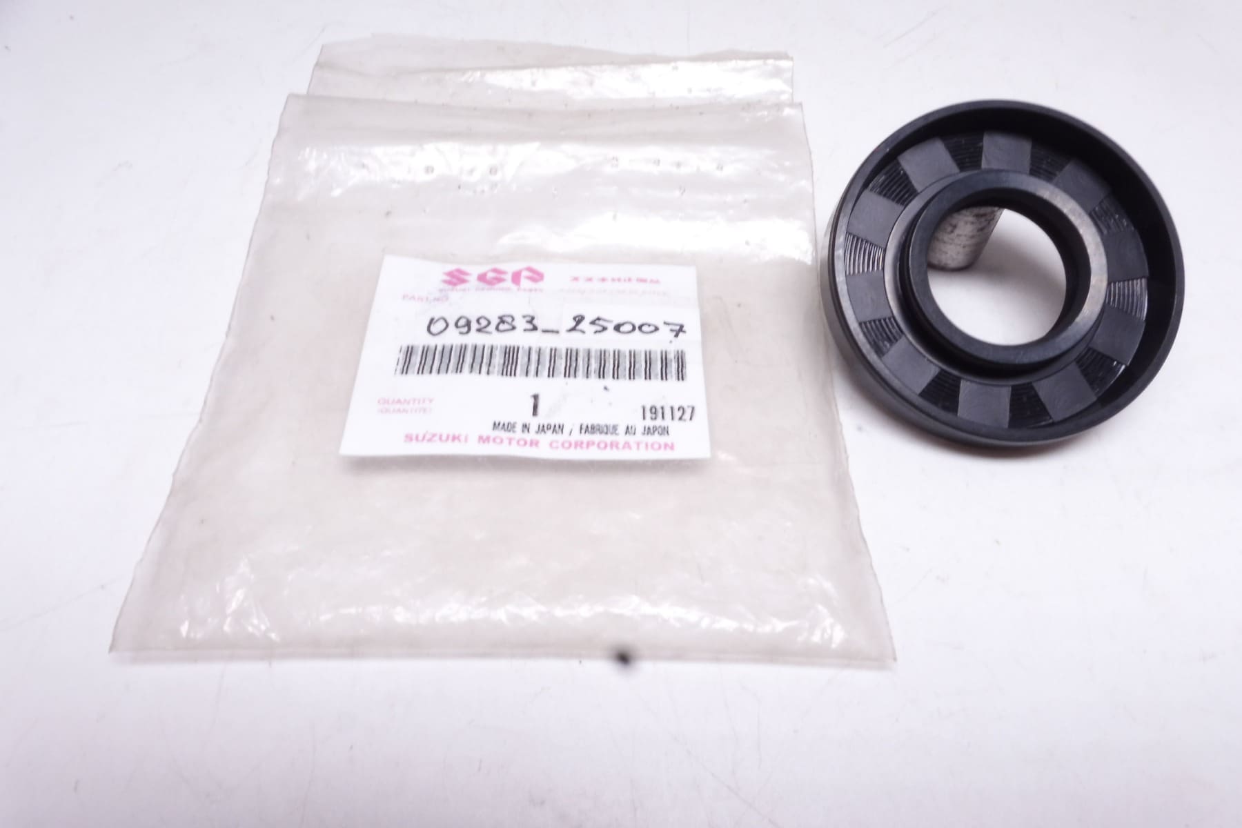 09283-25007 Seal crankshaft C Suzuki T20 and TC250 1965 and laternew