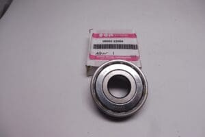 Suzuki - 09262-22004 - RG500 - Transmission